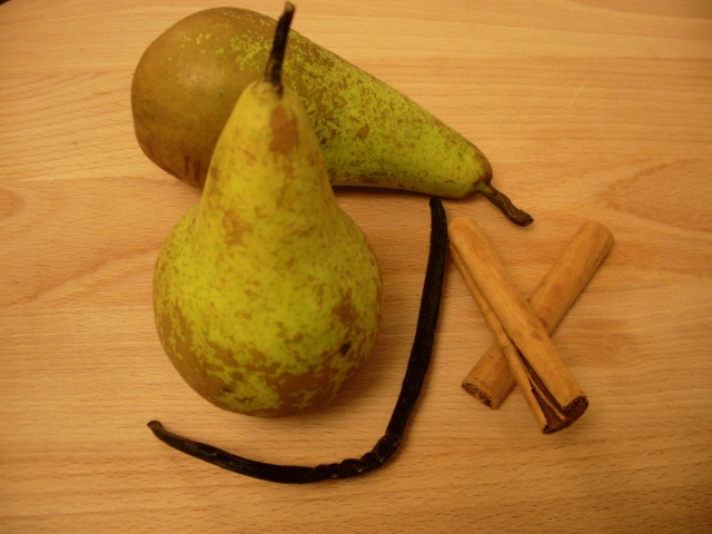 Pear, vanilla pod, cinnamon_3